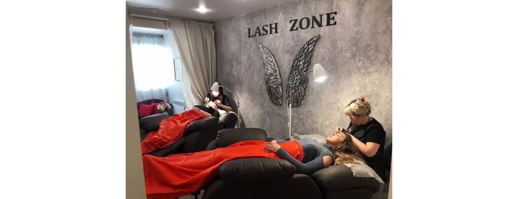 Lashmaker Кресло Реклайнер черное с электроприводом